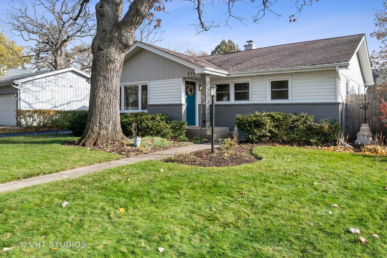 919 Ridgeland Avenue - Photo 1