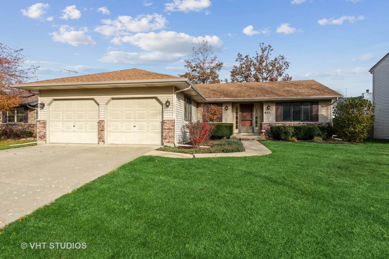 621 Lyle Avenue - Photo 1