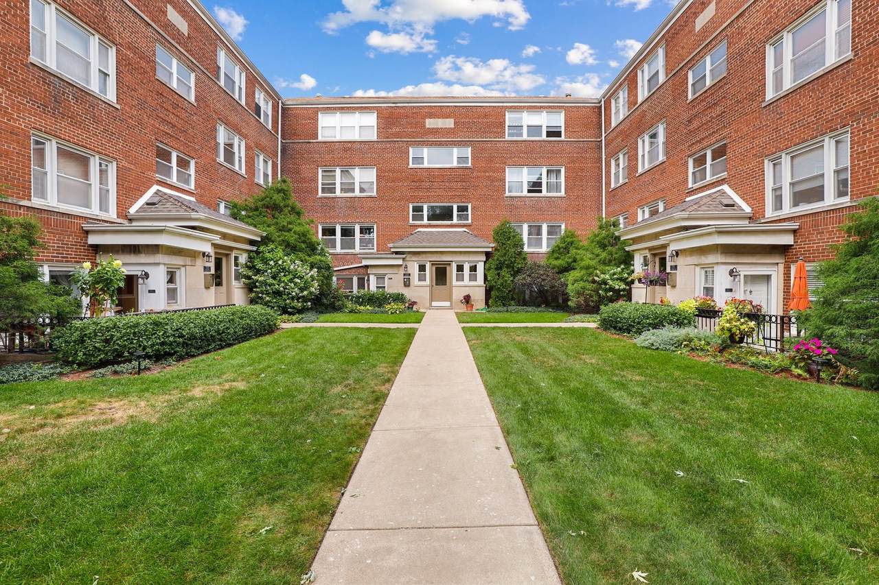 2916 Berwyn Avenue - Photo 1