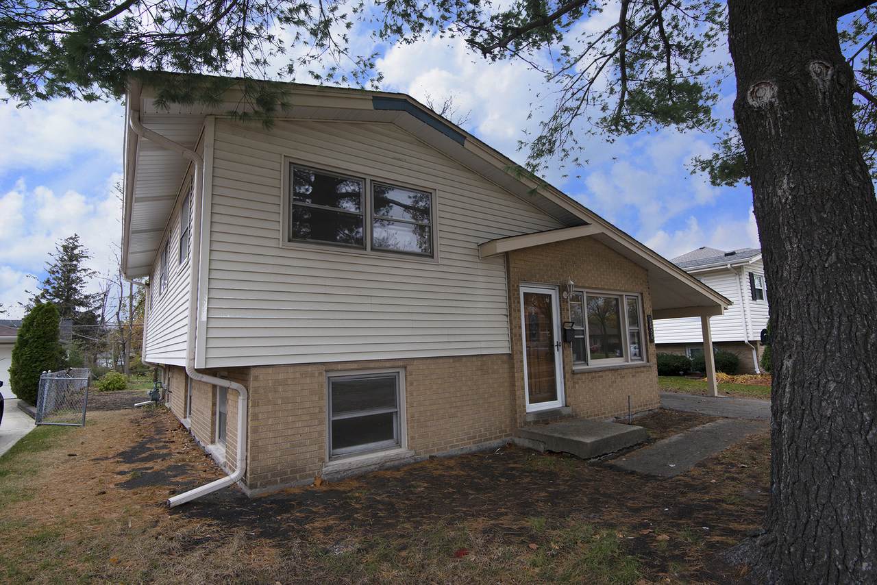 1056 Irwin Avenue - Photo 1