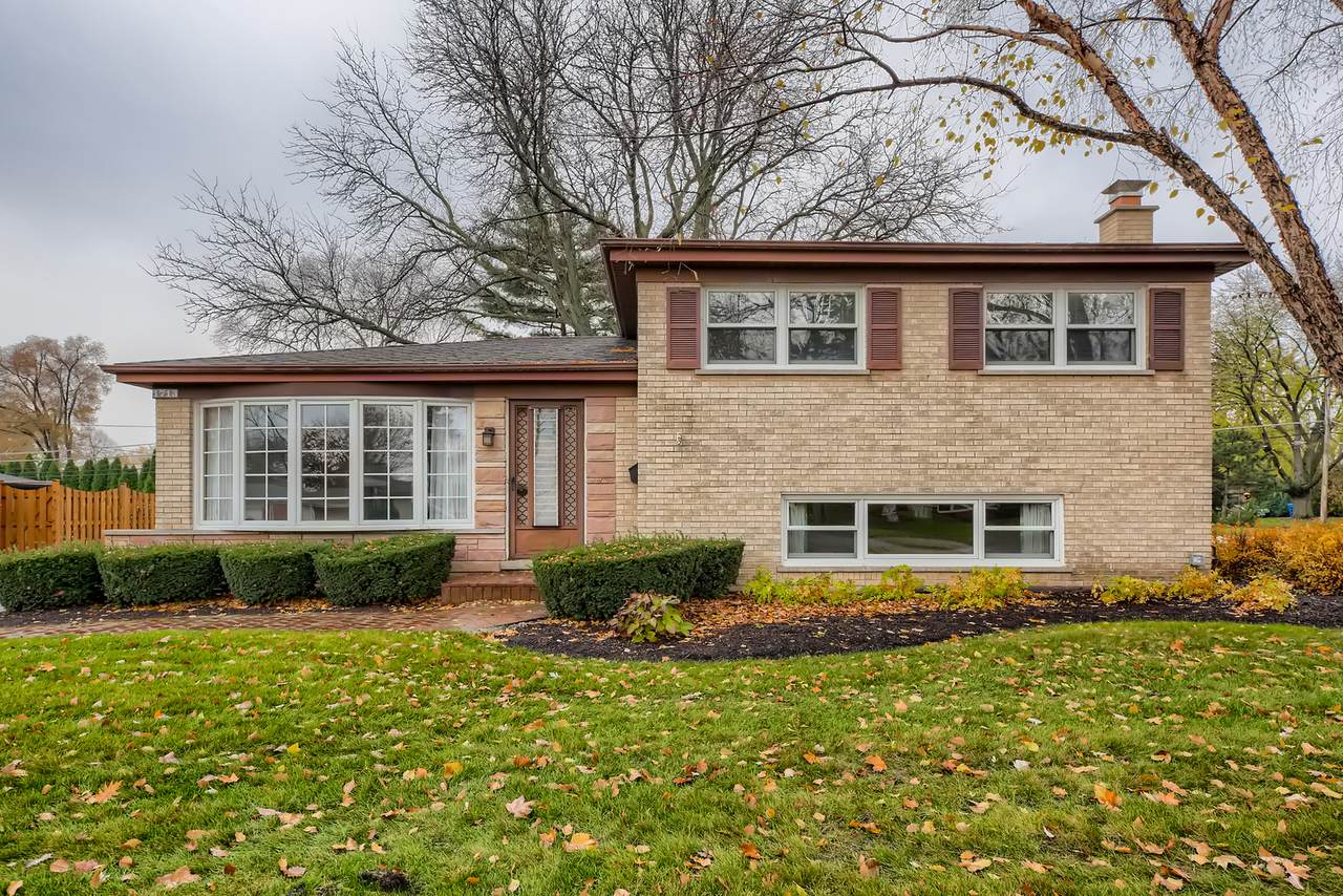 1713 Estates Drive - Photo 1