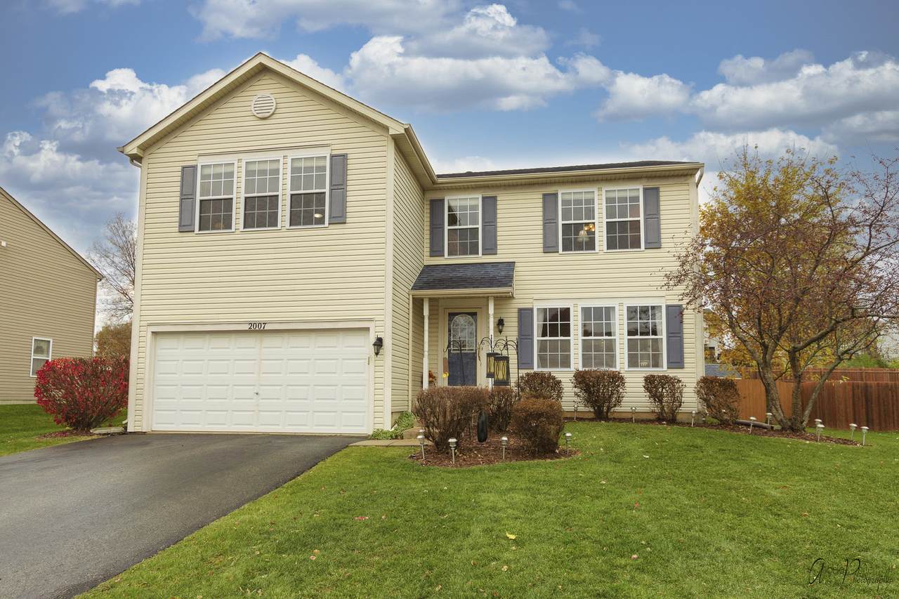 2007 Kennedy Drive - Photo 1