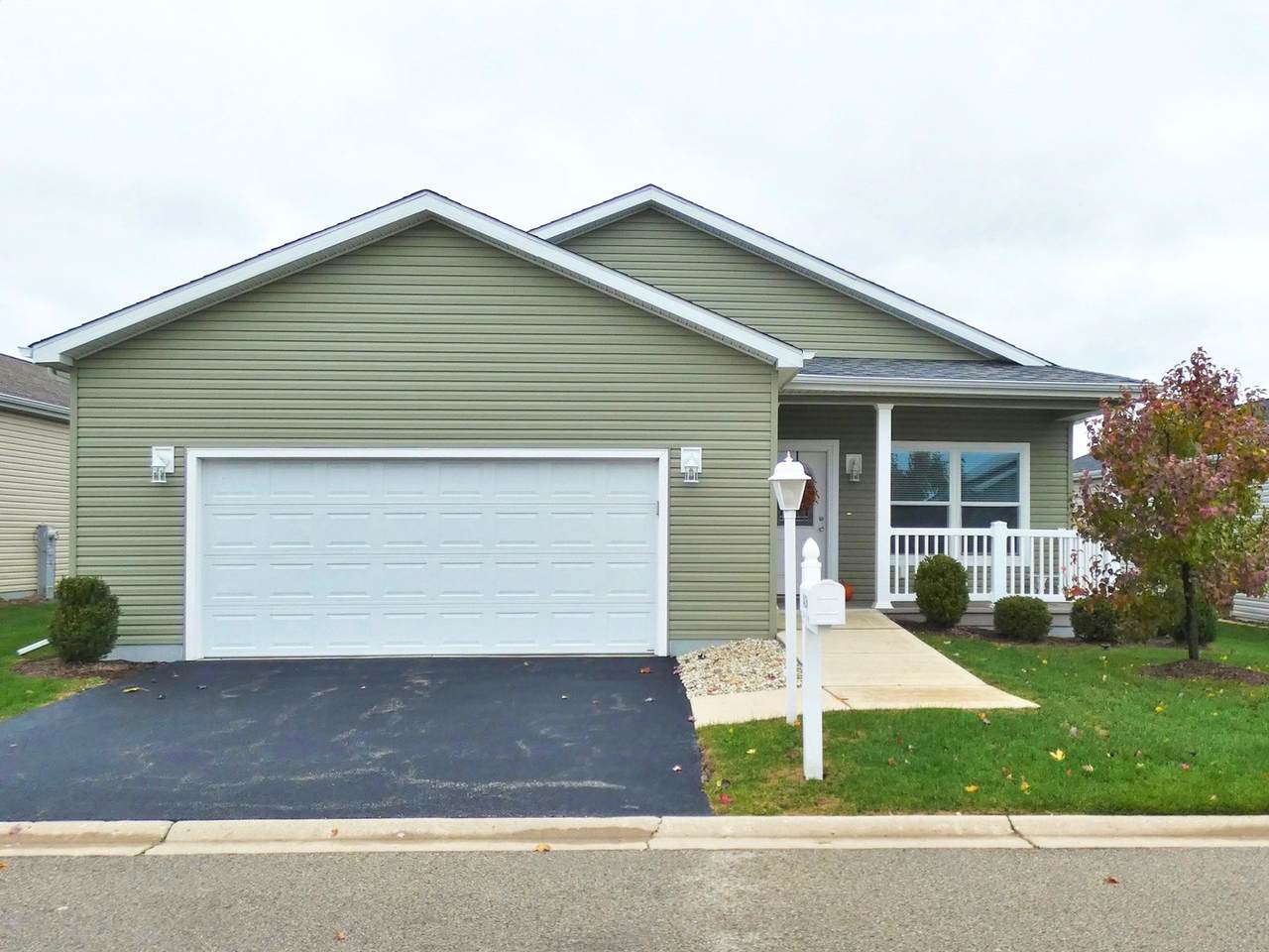 1436 Equestrian Drive - Photo 1