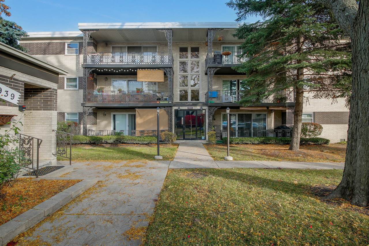 945 8th Avenue - Photo 1