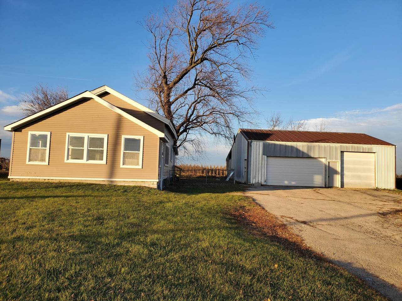 9106 Il Route 173 - Photo 1