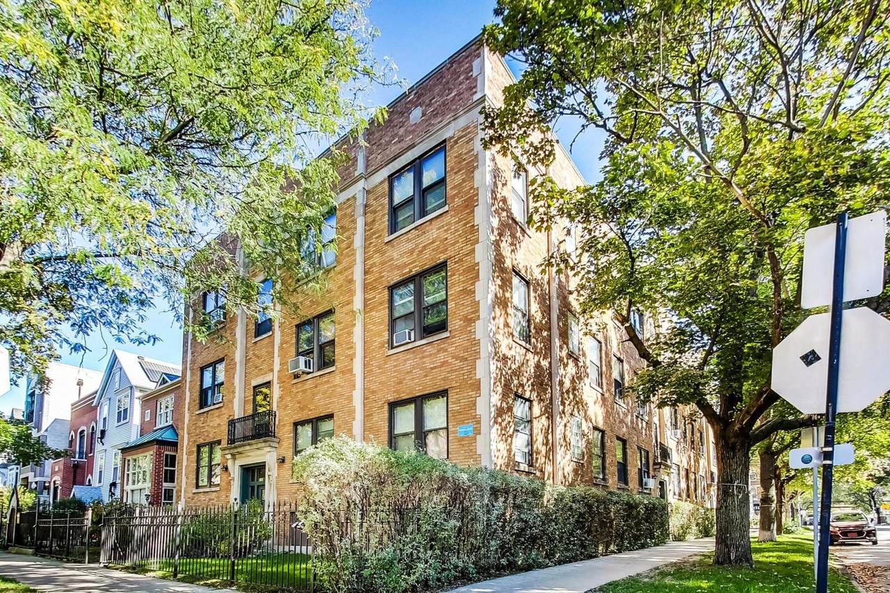 1020 Barry Avenue - Photo 1