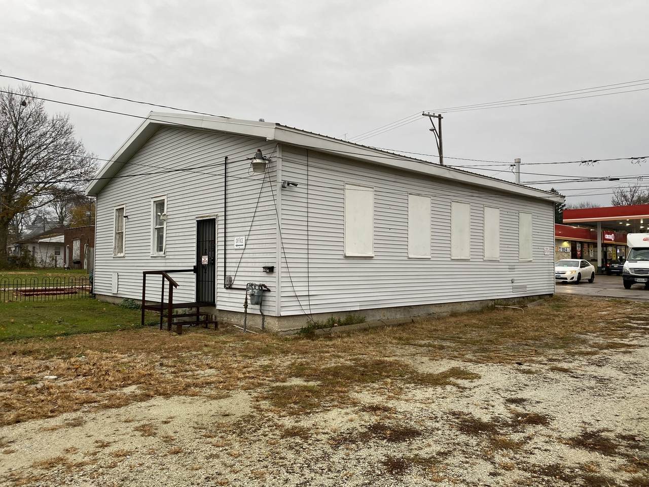 578 S Dearborn Avenue - Photo 1