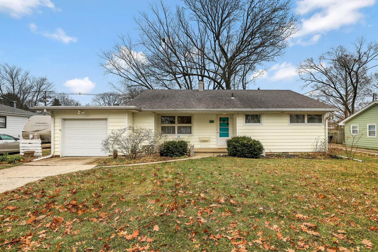 1104 Cambridge Drive - Photo 1