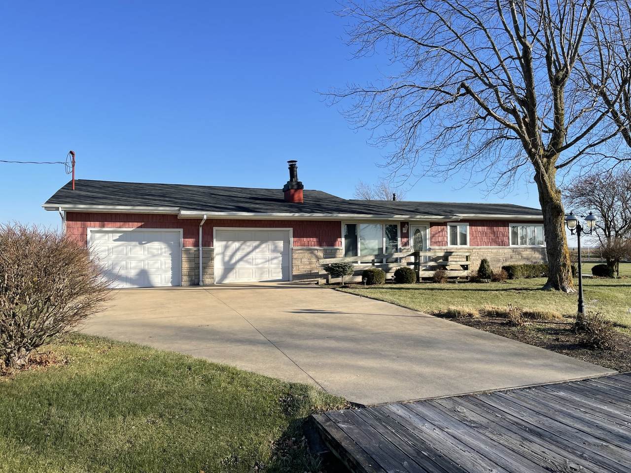 706 1000 East Road - Photo 1