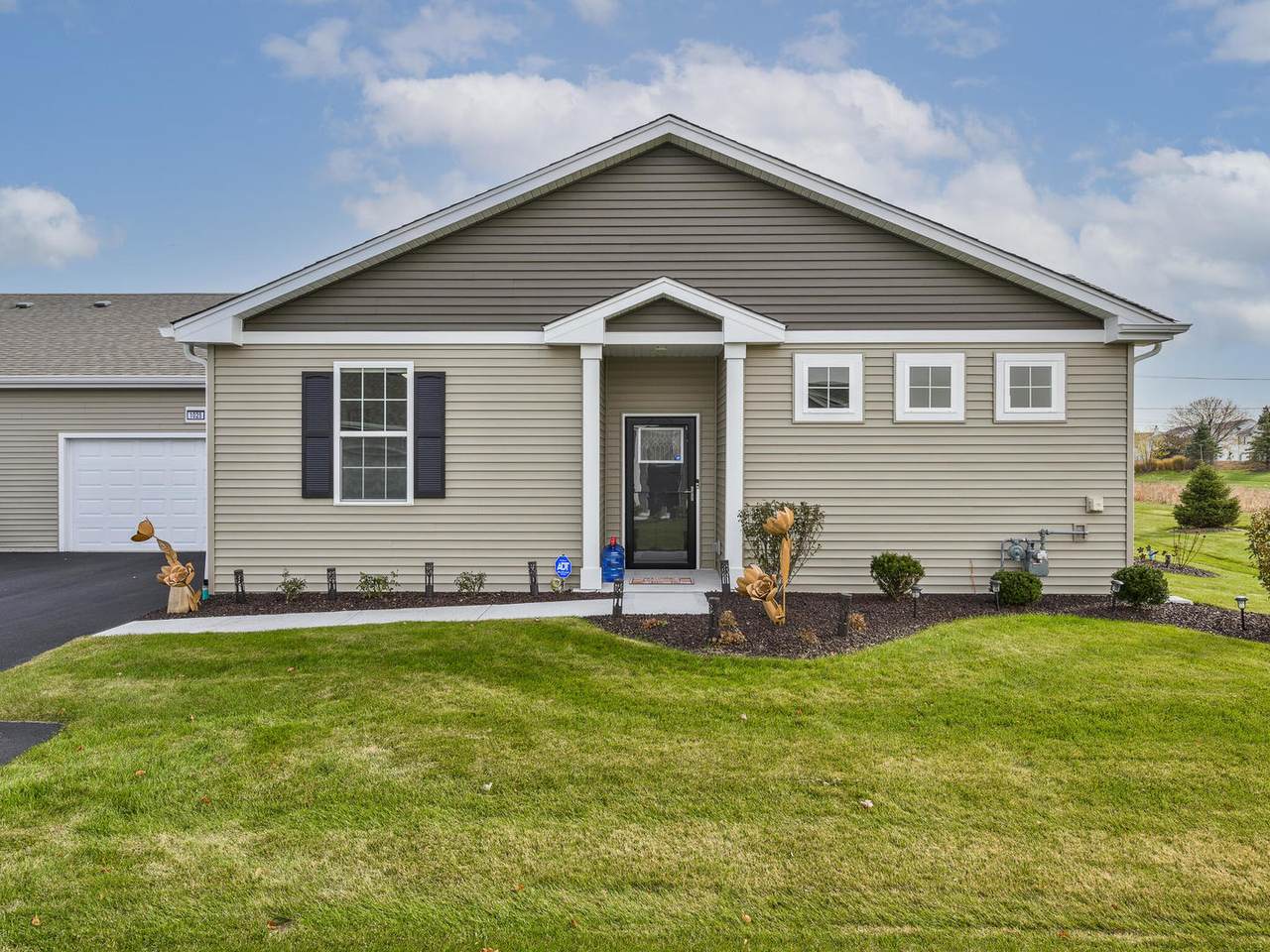 1025 Crestview Lane - Photo 1