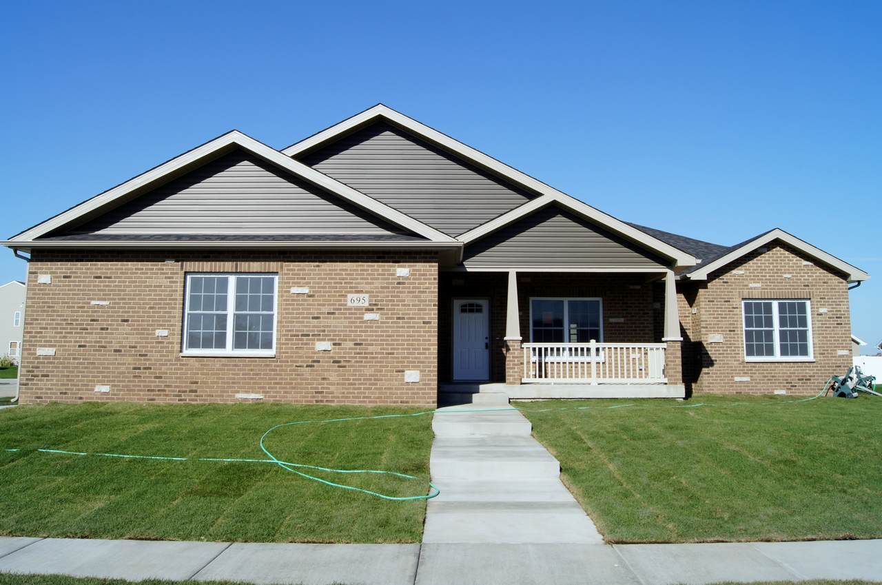 2040 Summerfield Lane - Photo 1