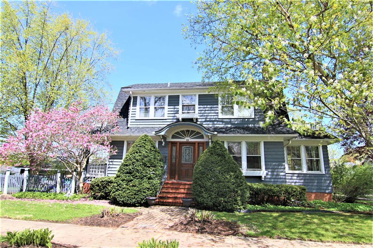 29 6th Avenue - Photo 1