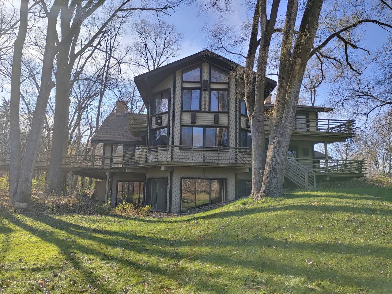 520 Marian Court - Photo 1