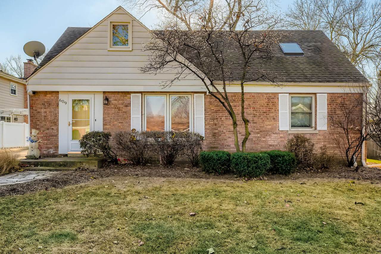 609 Albion Lane - Photo 1