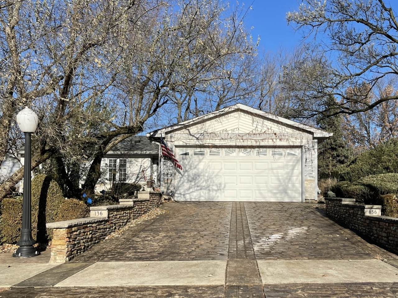 136 Monticello Circle - Photo 1