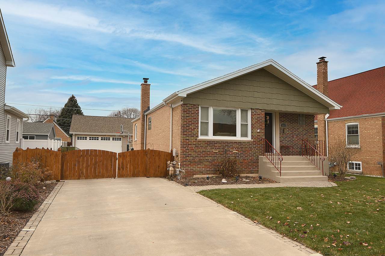 10932 Lawndale Avenue - Photo 1