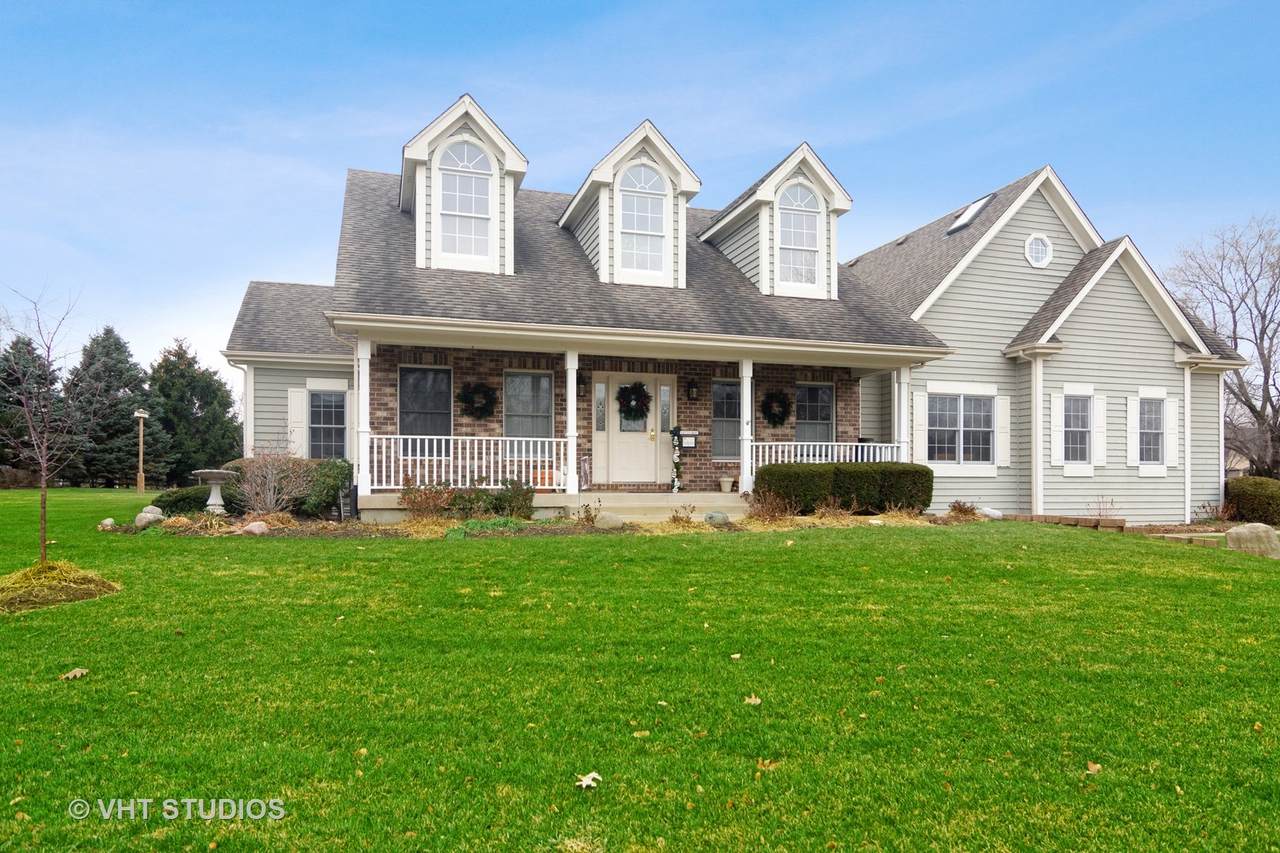 1401 Otter Trail - Photo 1