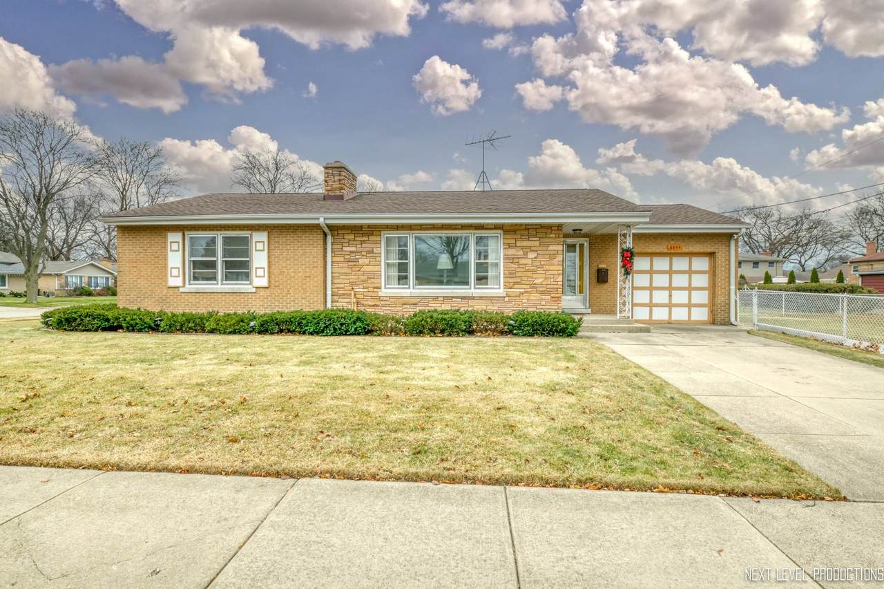 8844 Mango Avenue - Photo 1