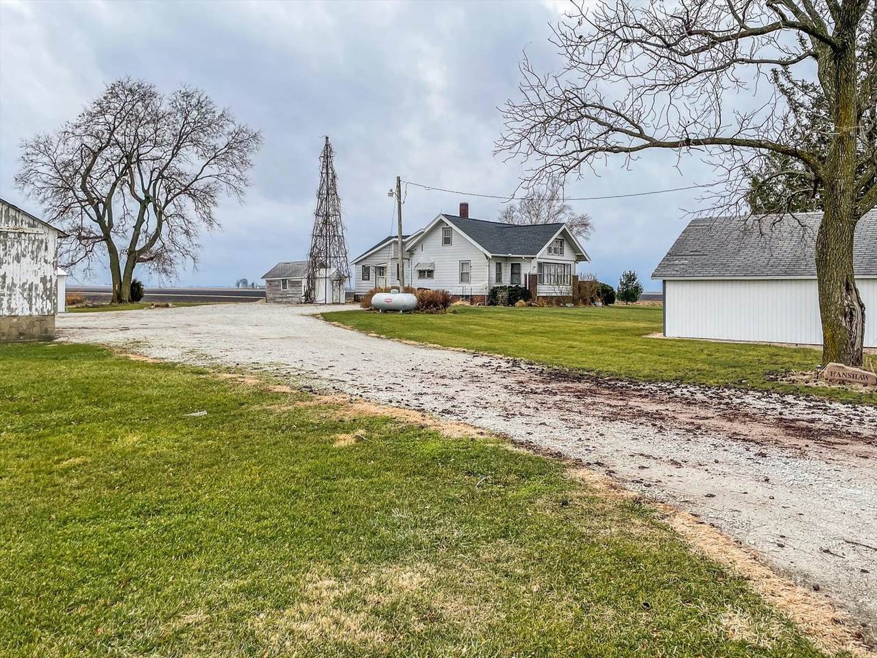 213 County Road 3200 - Photo 1