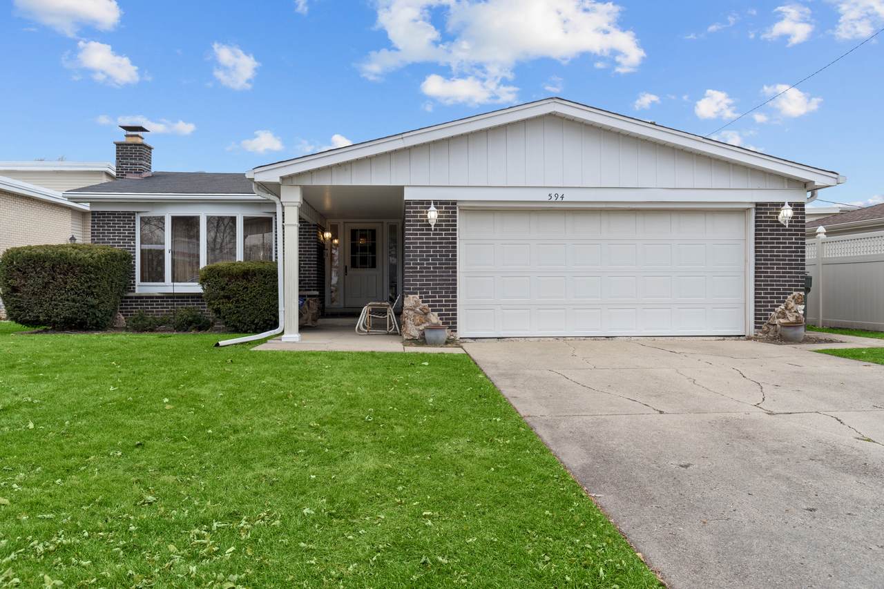 594 Jill Court - Photo 1