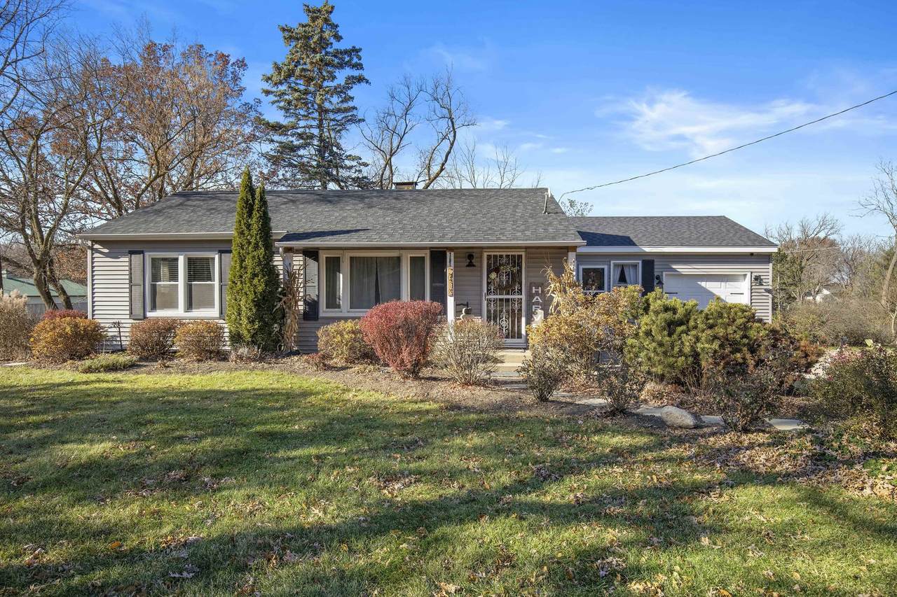 2019 Hawthorn Road - Photo 1