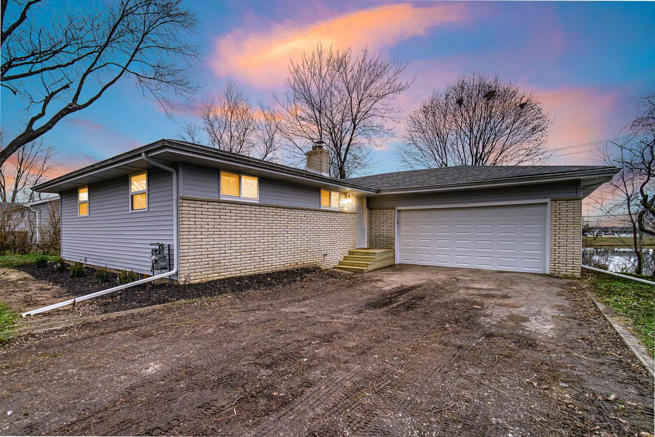 3847 Lakeview Drive - Photo 1