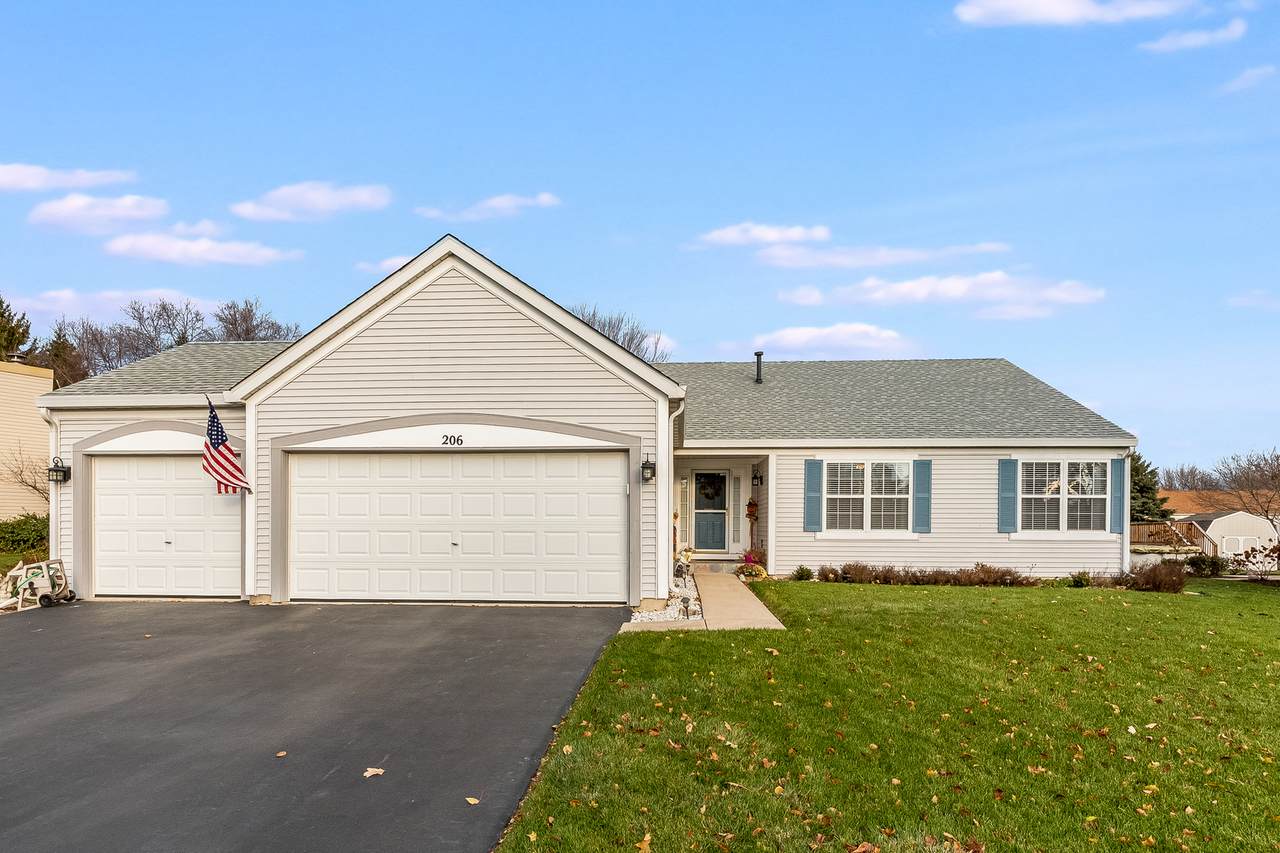 206 Paradise Parkway - Photo 1