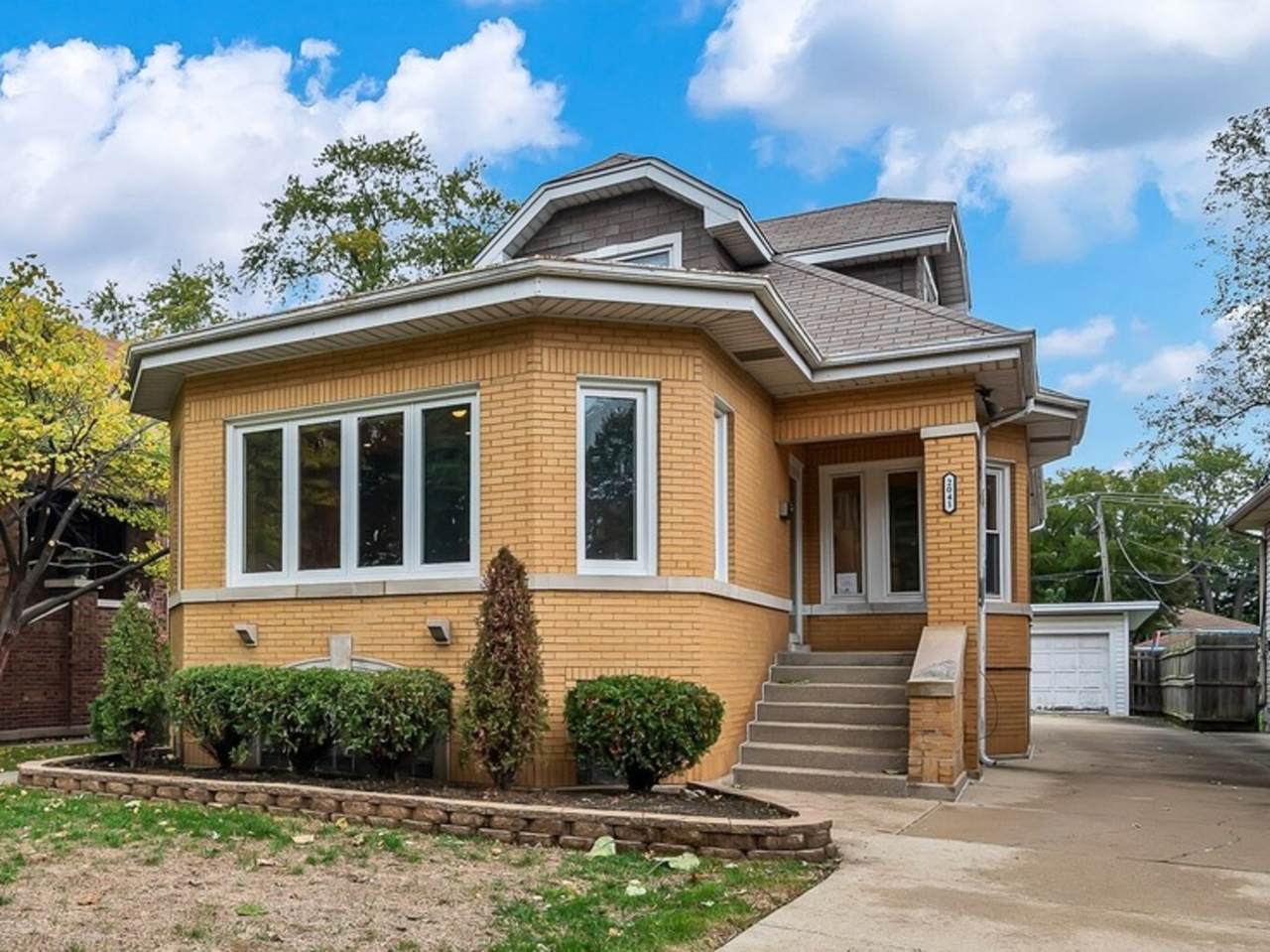 2041 Neva Avenue - Photo 1