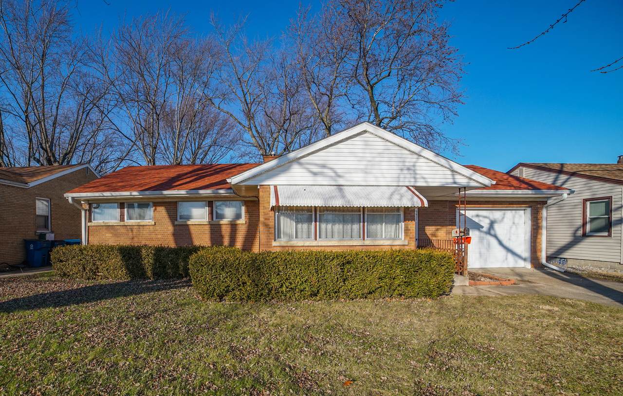 771 Brookmont Boulevard - Photo 1