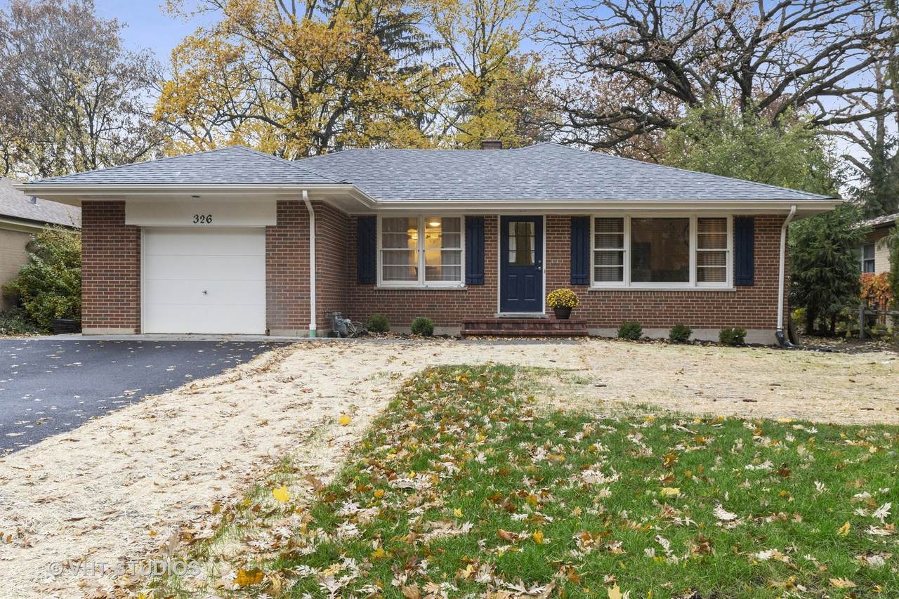 326 Oxford Lane - Photo 1