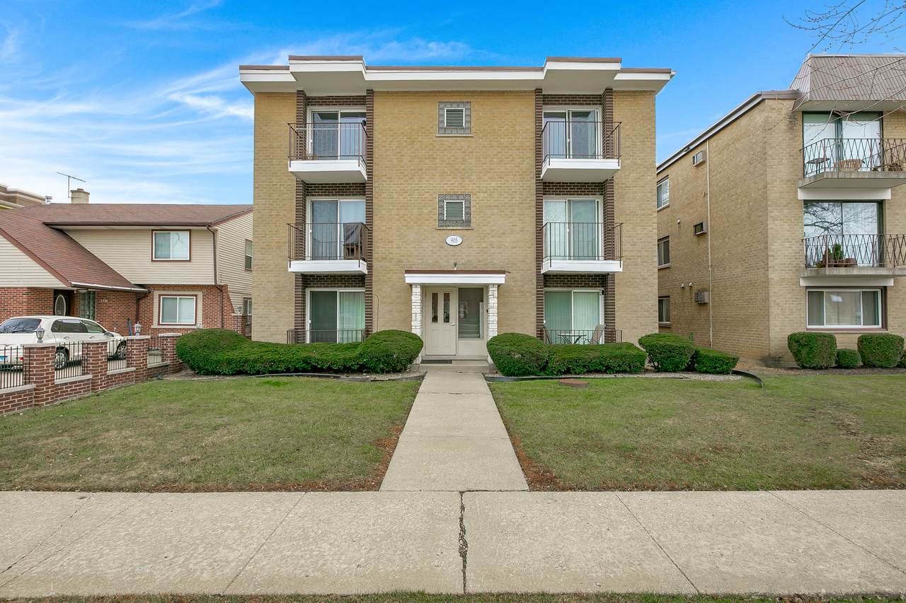 905 Graceland Avenue - Photo 1