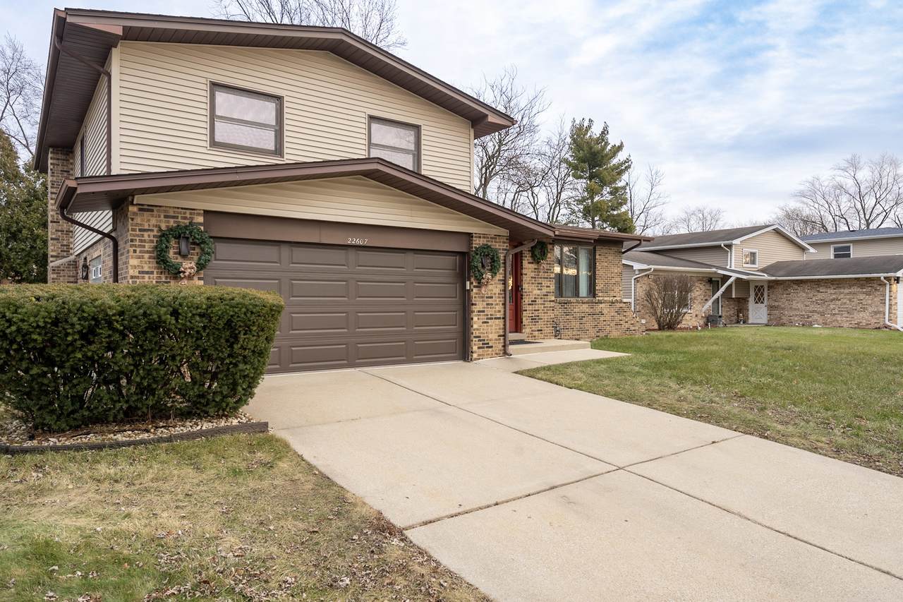 22607 Lakeshore Drive - Photo 1