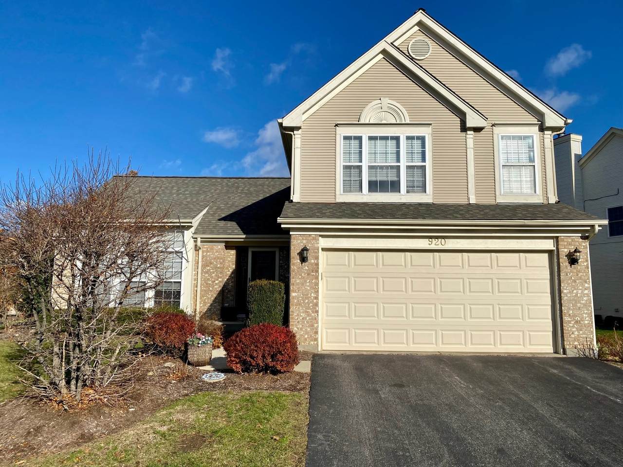 920 Adderly Lane - Photo 1