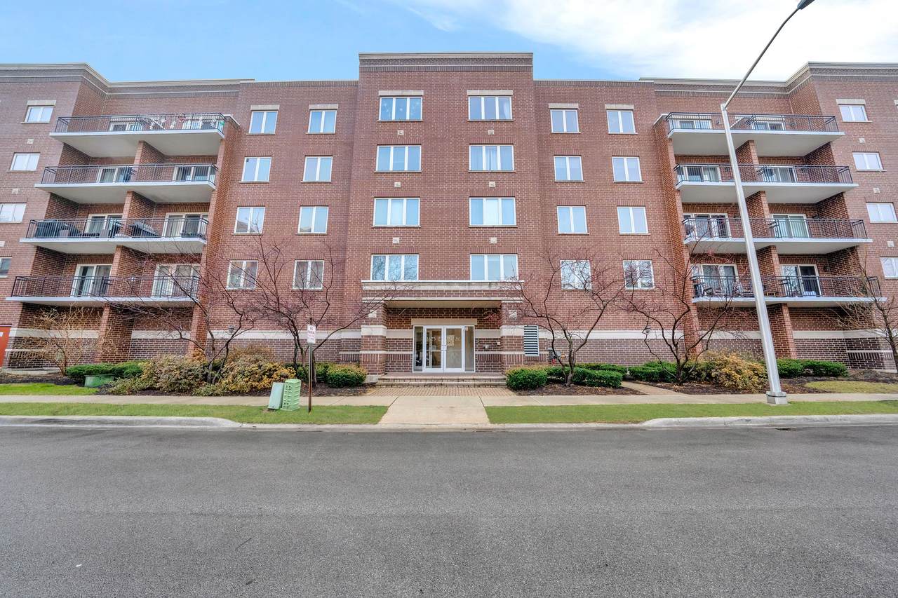 1675 Mill Street - Photo 1