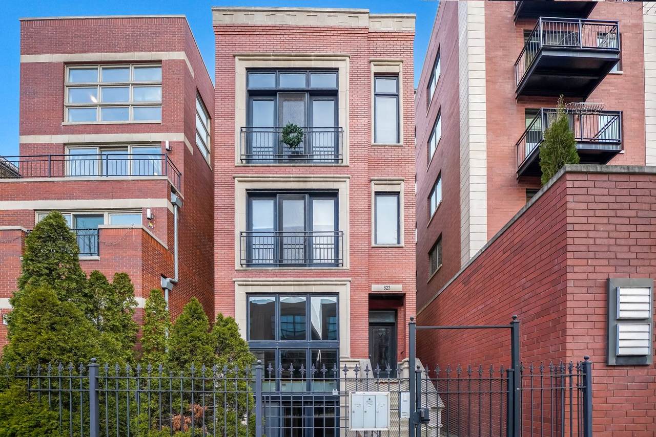 823 Marshfield Avenue - Photo 1
