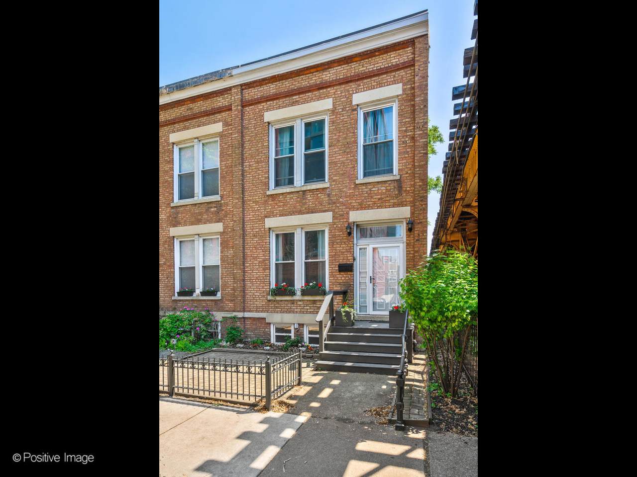 941 Altgeld Street - Photo 1