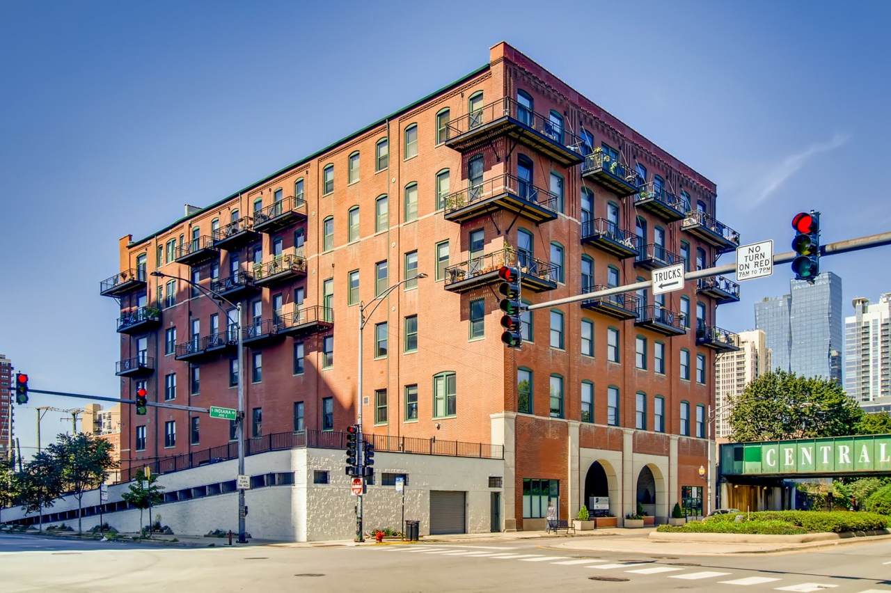1550 Indiana Avenue - Photo 1