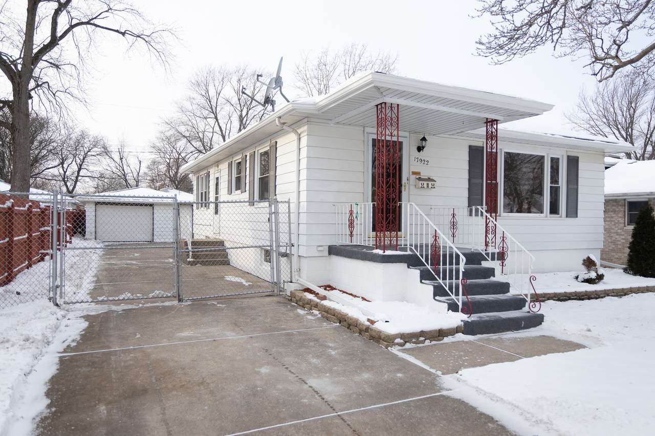 17922 Lorenz Avenue - Photo 1