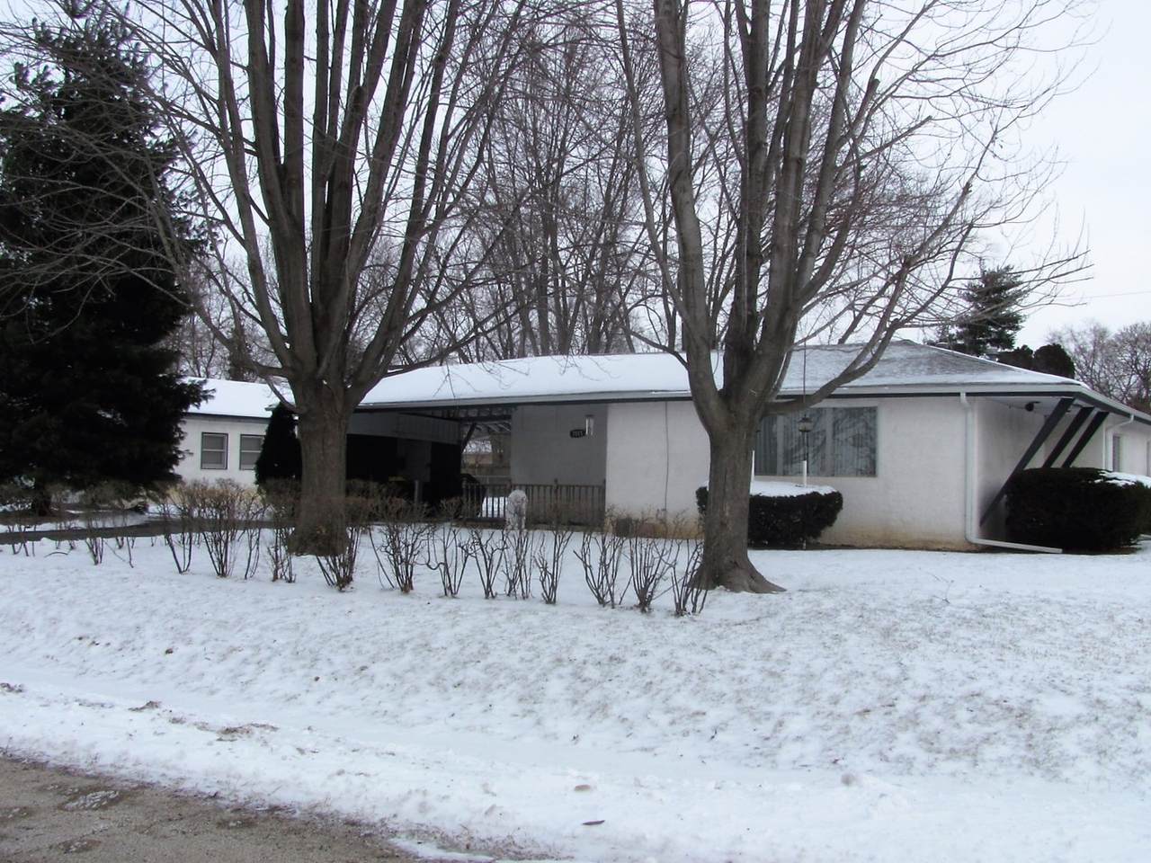7815 Shore Drive - Photo 1