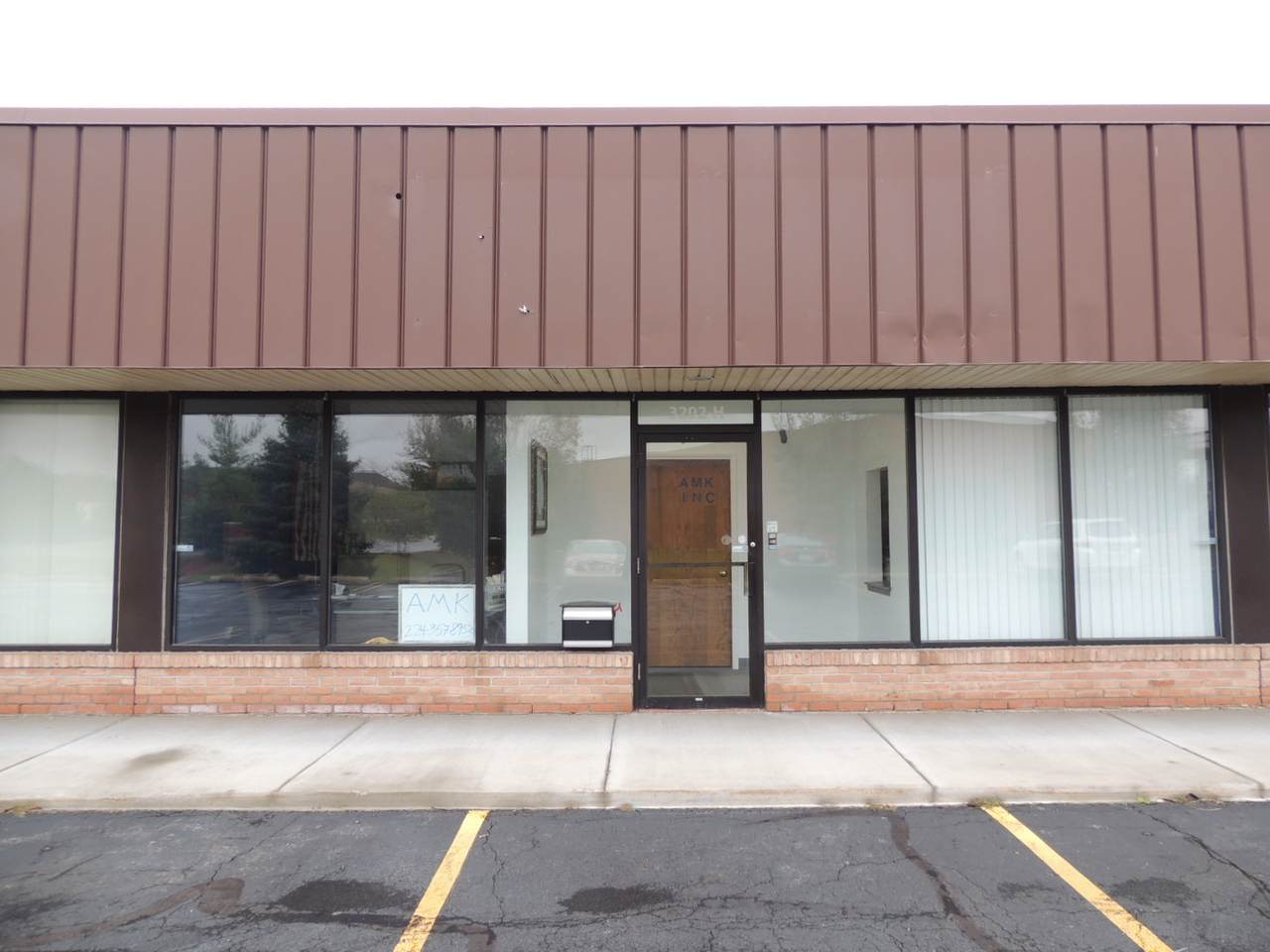 3202 Northwest Highway - Photo 1