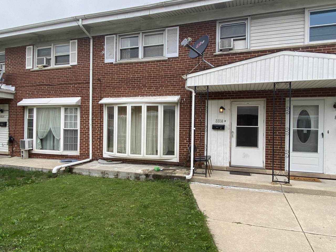 8814 Robin Drive - Photo 1