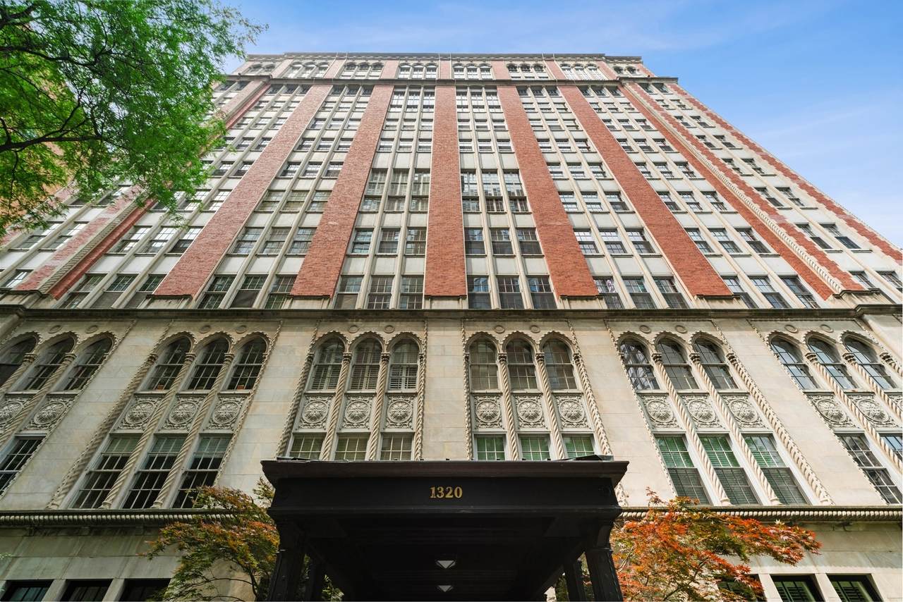 1320 State Parkway - Photo 1