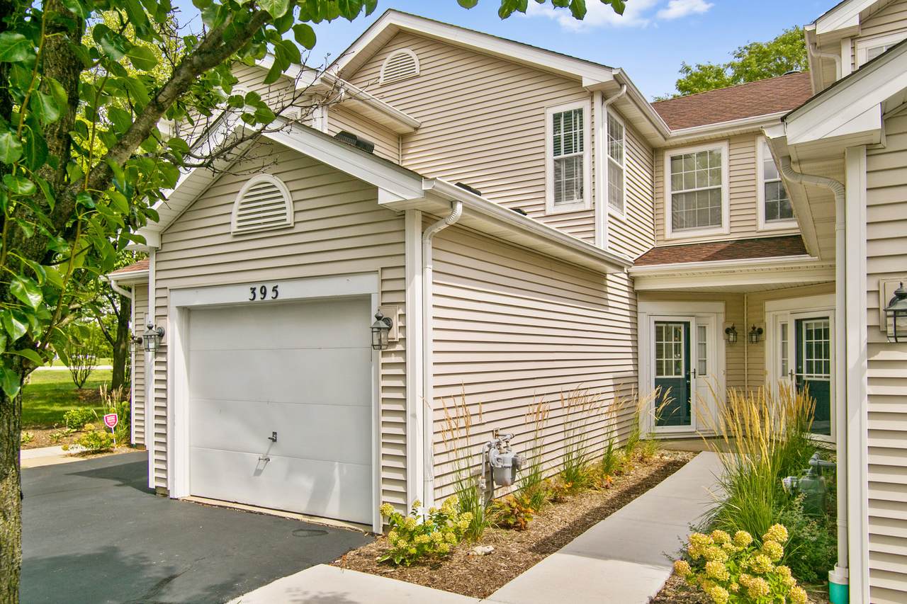 395 Hunterdon Court - Photo 1