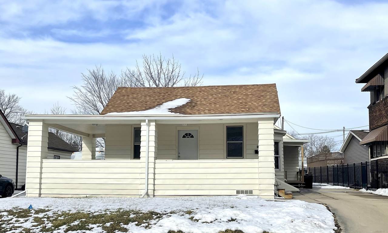1025 10th Street - Photo 1