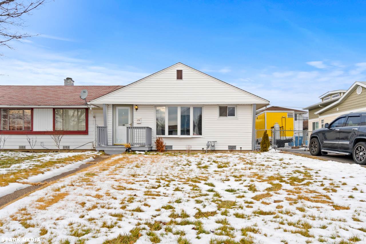 4364 87th Place - Photo 1