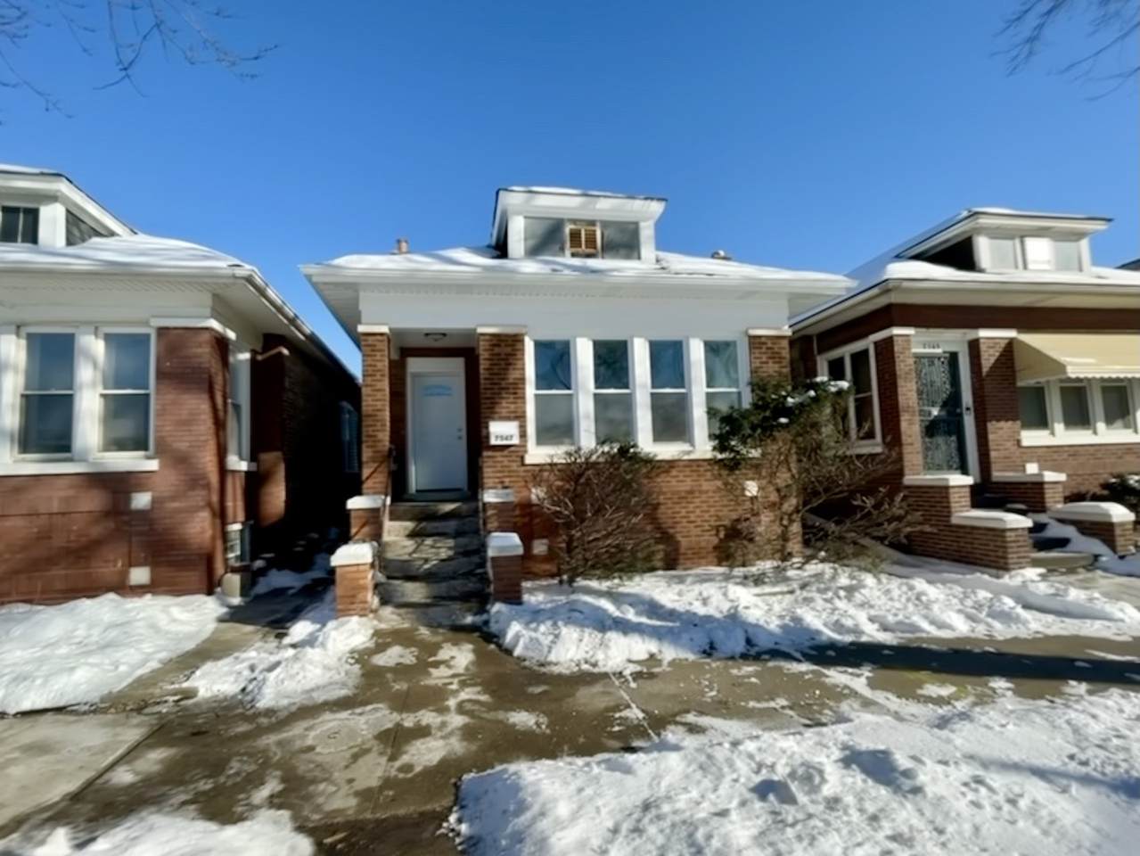 7547 Wabash Avenue - Photo 1