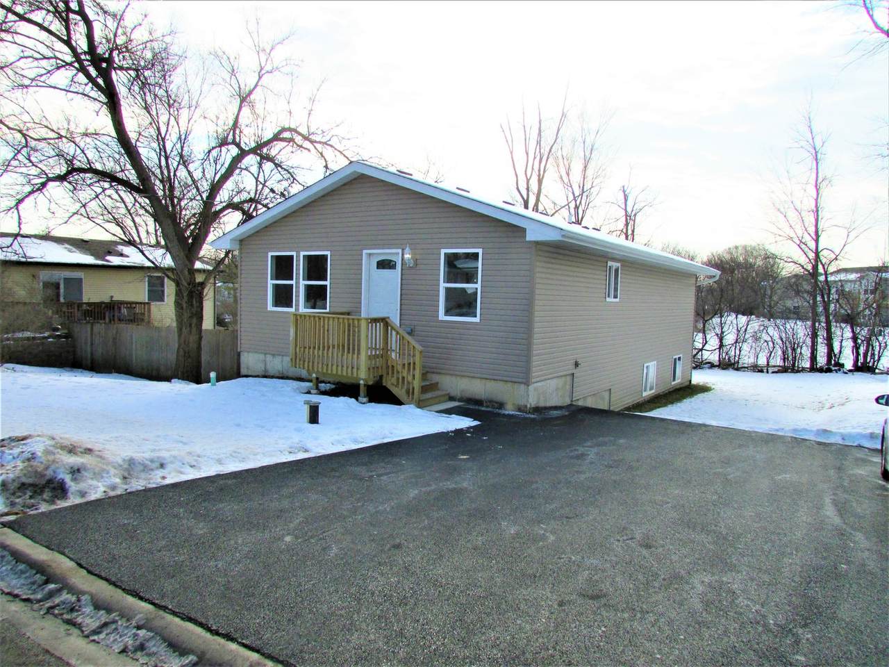 24513 Passavant Avenue - Photo 1