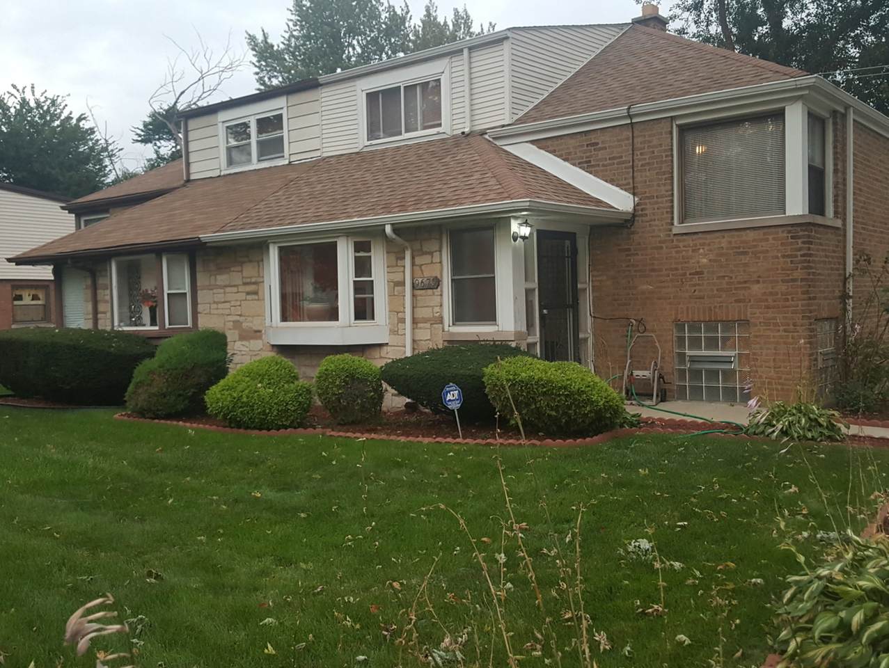 9679 Crandon Avenue - Photo 1