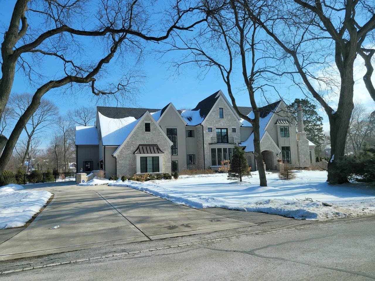 22W128 Ahlstrand Road - Photo 1