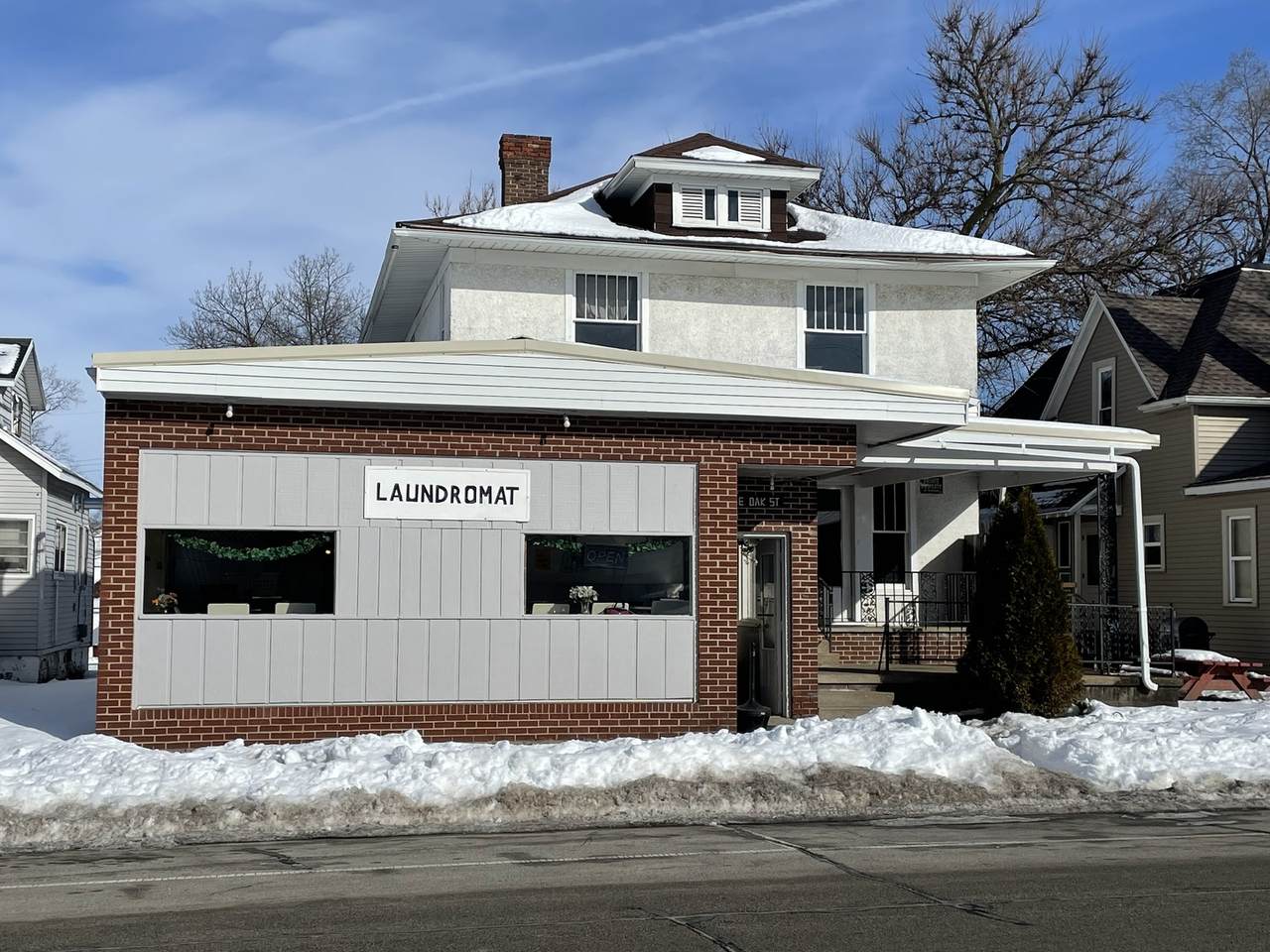124 Oak Street - Photo 1
